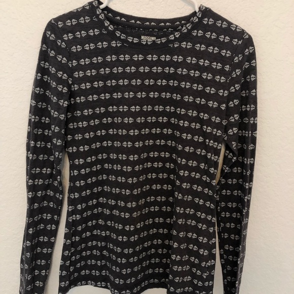 Target Mossimo Long Sleeve T-shirt - Picture 1 of 2